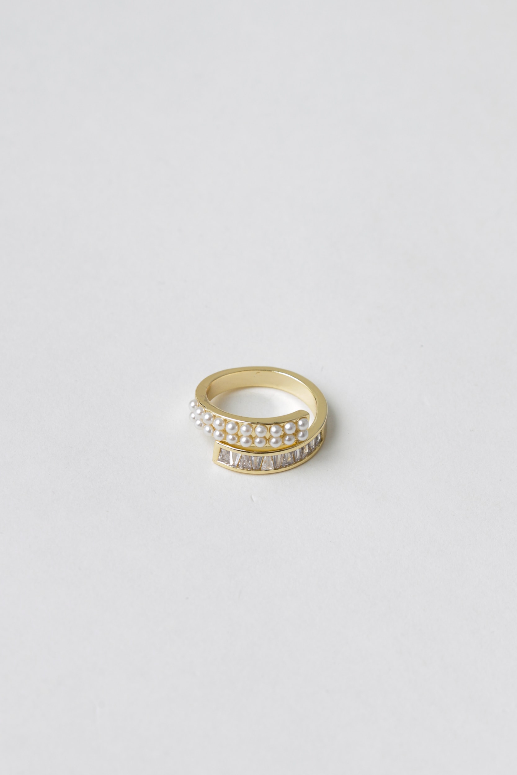 Anel Strass E Fileira Dupla De Pérolas Dourado
