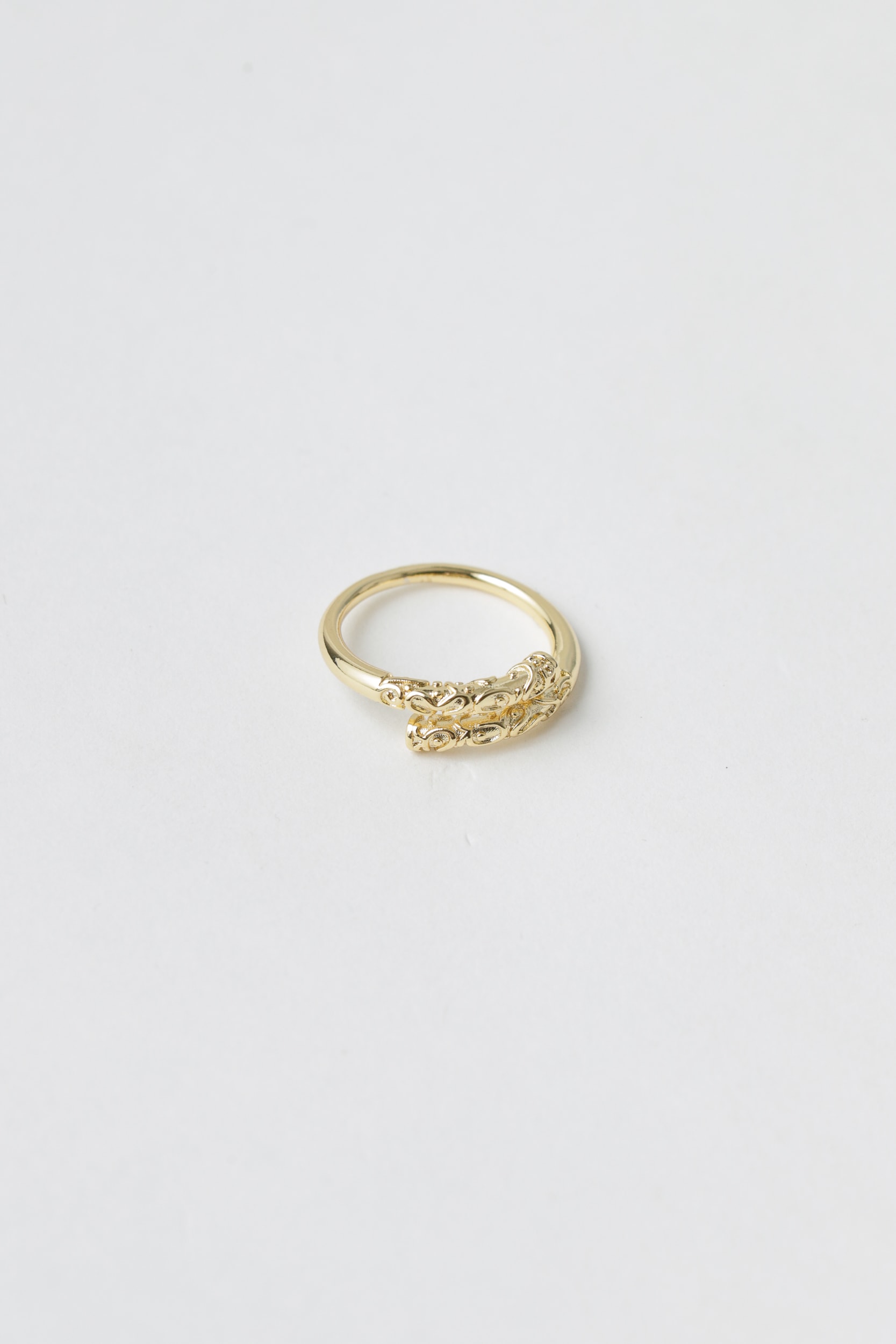 Anel Textura Dourado