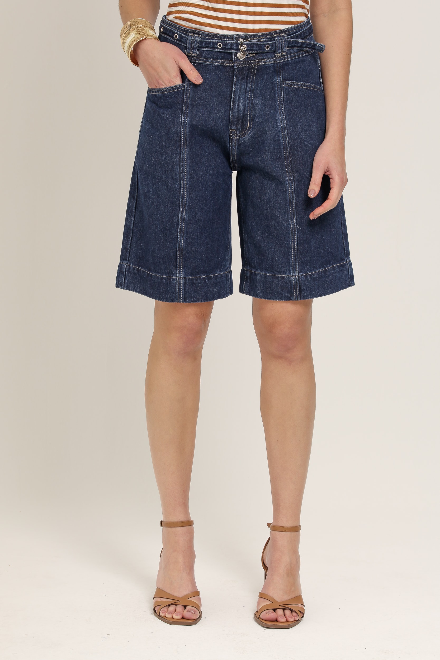 Bermuda Jeans com Cinto Jeans