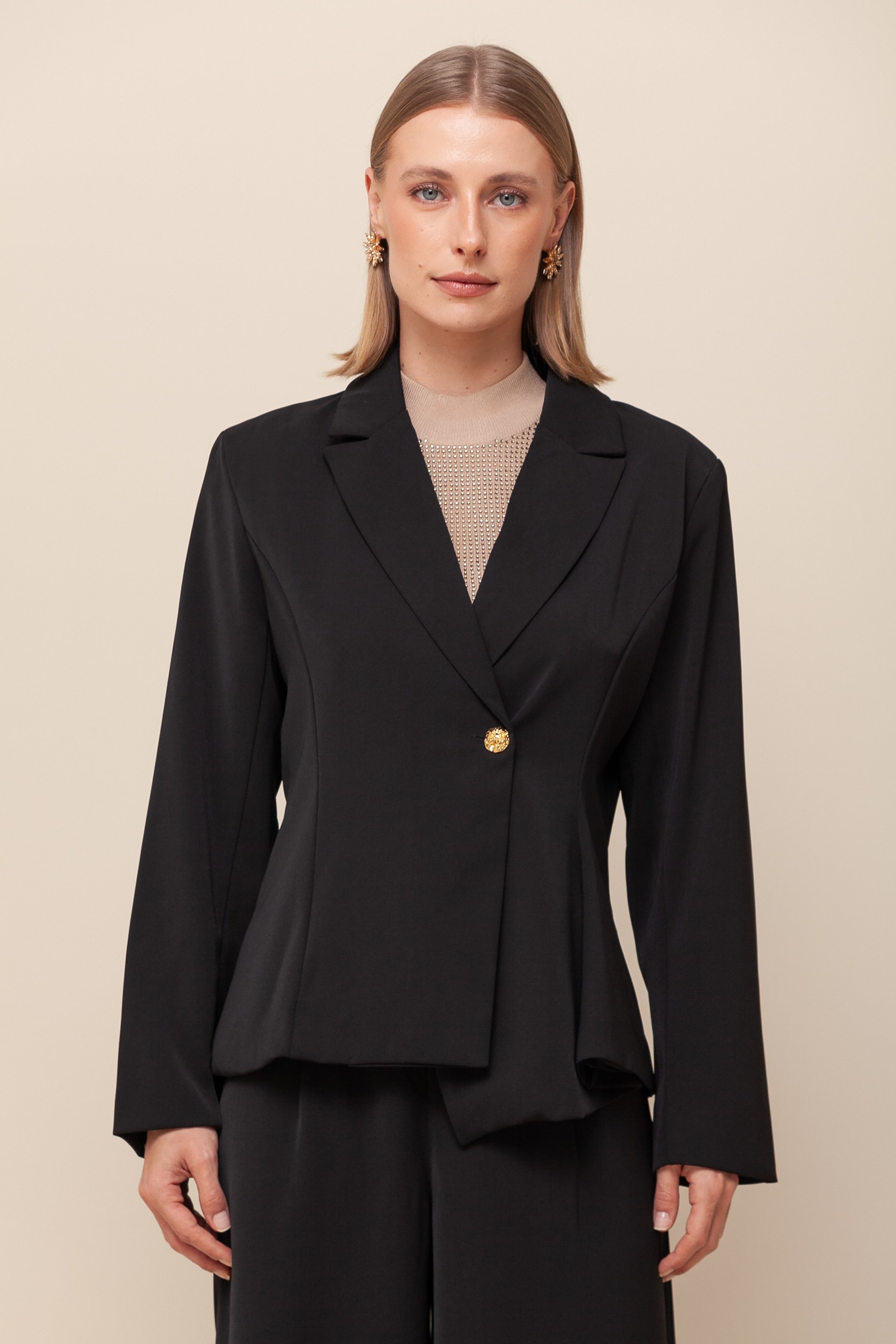 Blazer Assimétrico Babados Preto