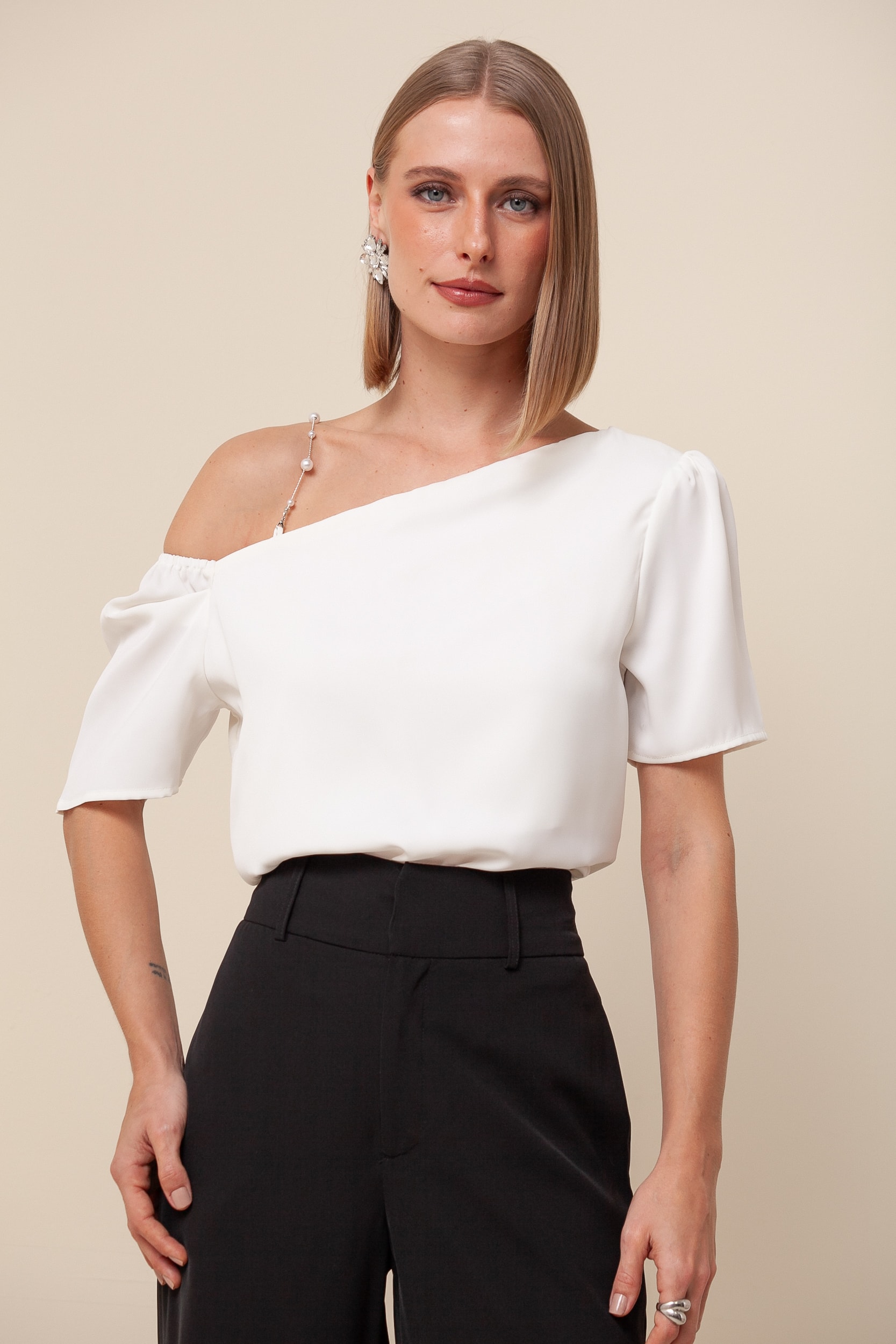 Blusa Alça Pérolas Branco