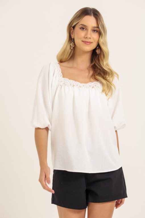 Blusa Bata Crochê E Pingentes Branco