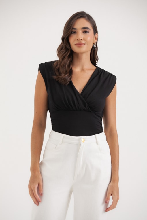 Blusa Drapeada Decote Transpassado Preto