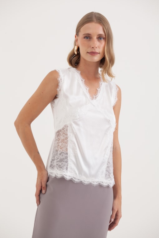 Blusa Em Cetim Com Detalhes E Costas Renda Off-white