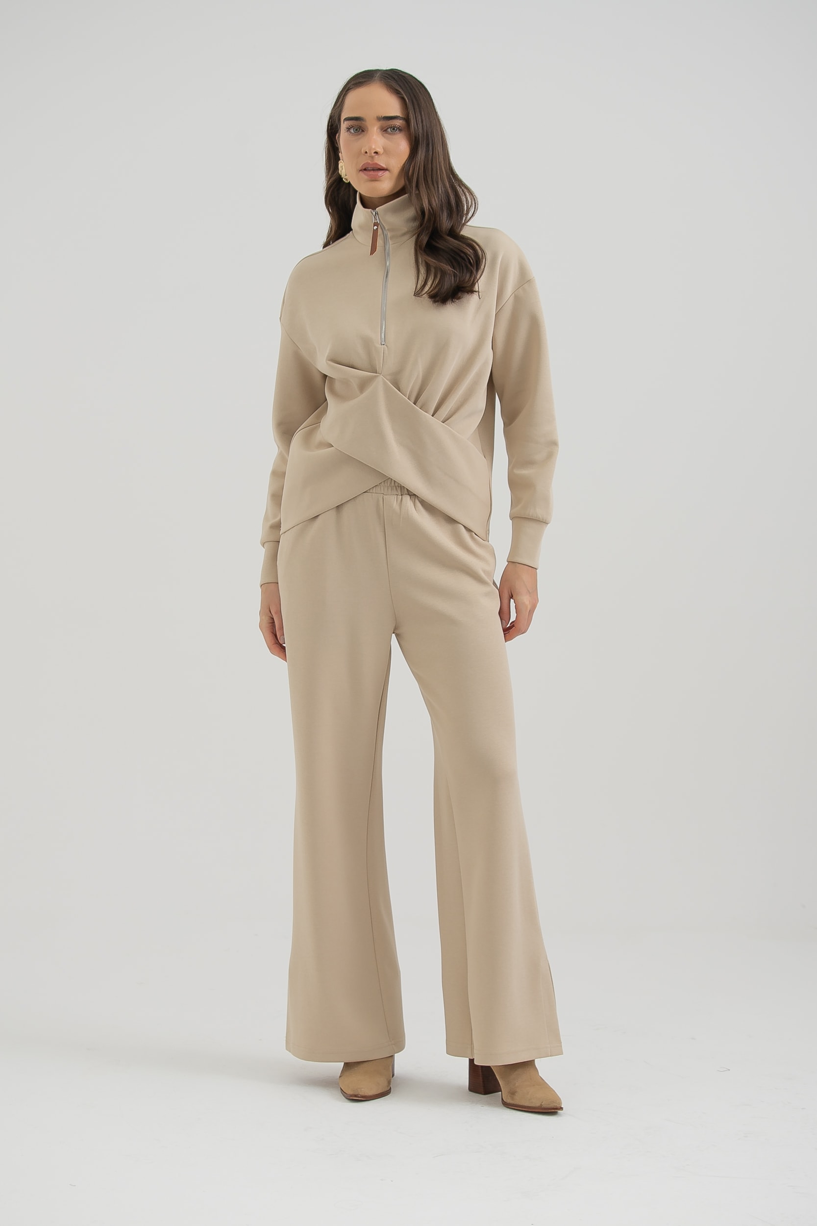 Blusa Moletom Zíper E Transpasse Areia