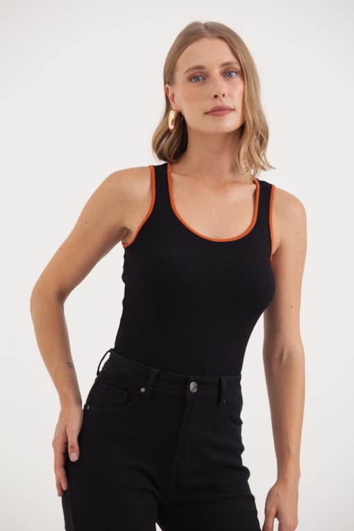 Blusa Regata Tricot Vivos Decote E Cavas Preto