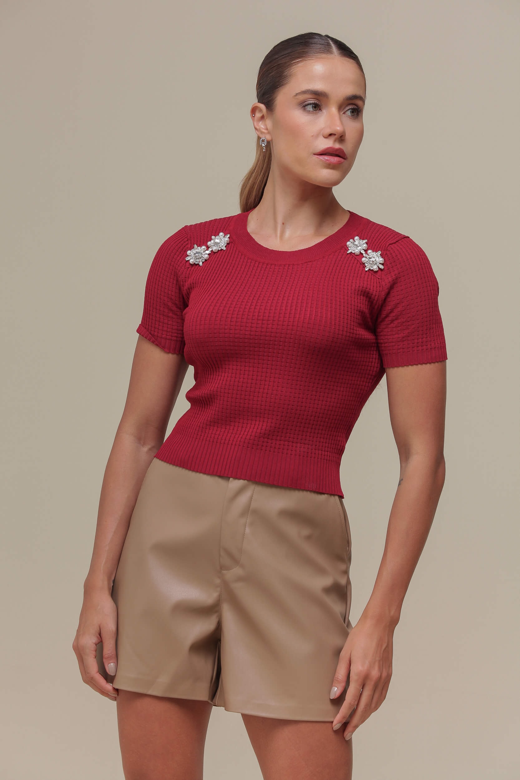Blusa Tricô Detalhe Pedras  Cereja