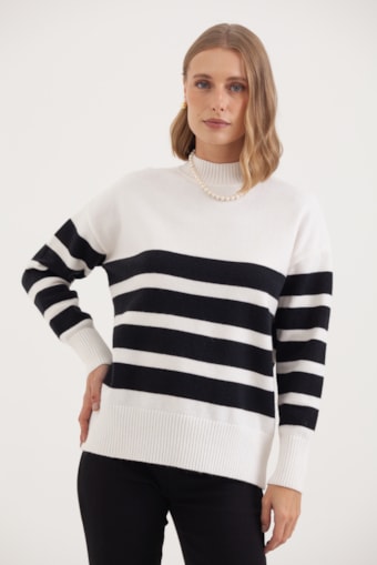Blusa Tricot Ampla Gola Alta Listrada Off-white