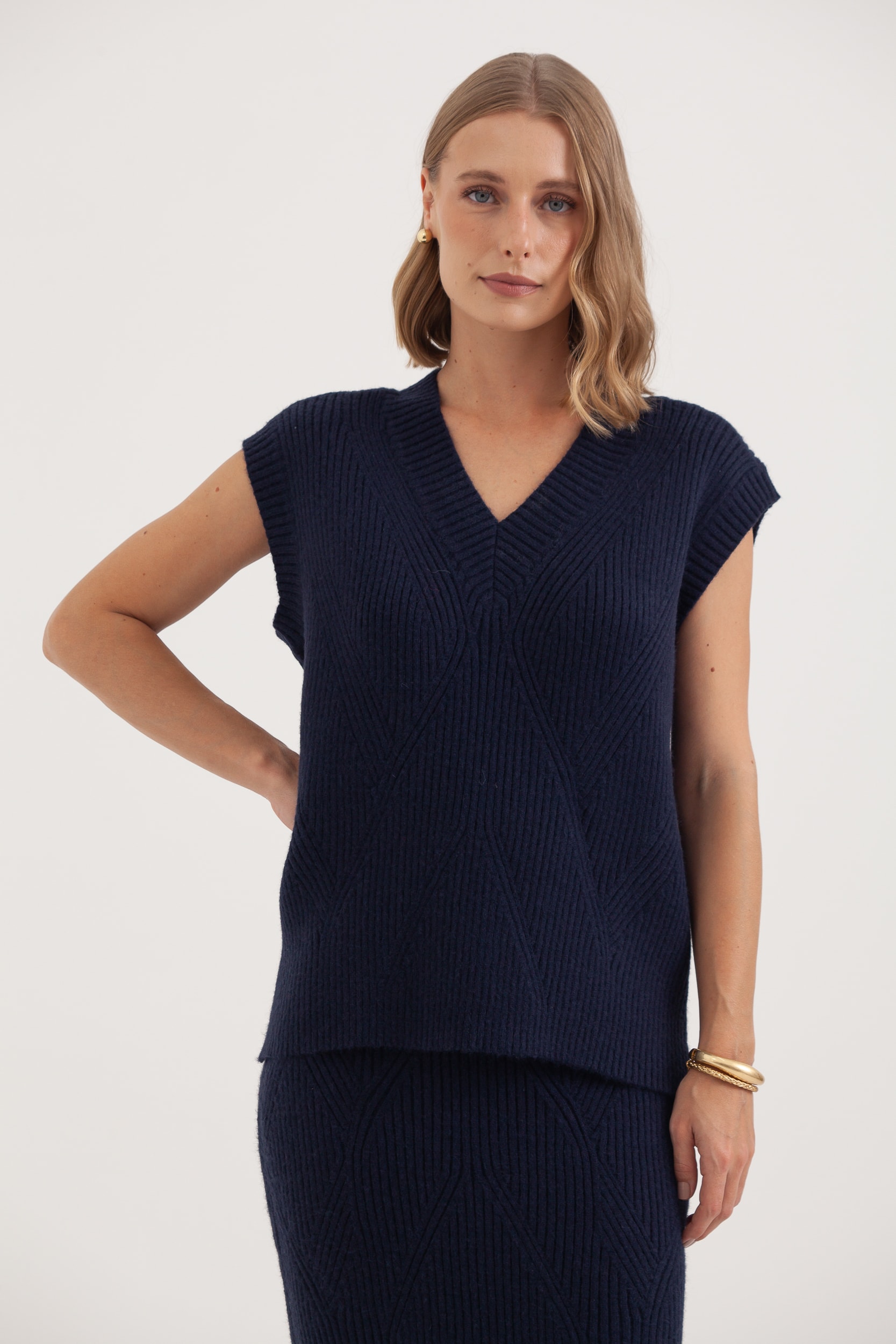 Blusa Tricot Canelada Ombro Caído Marinho 