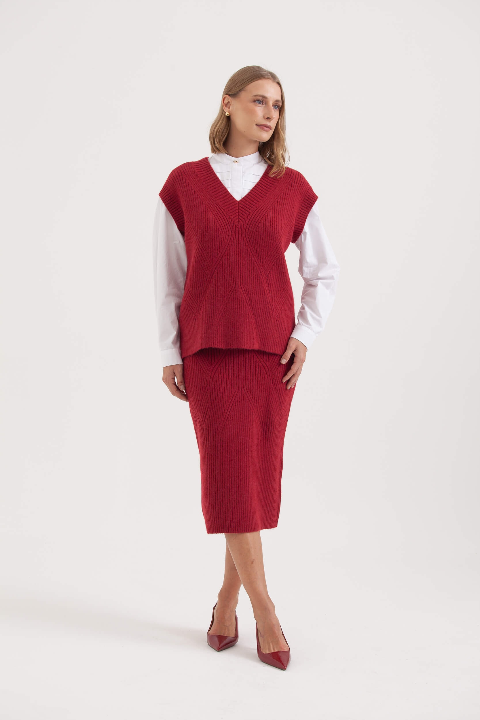 Blusa Tricot Canelada Ombro Caído Vinho