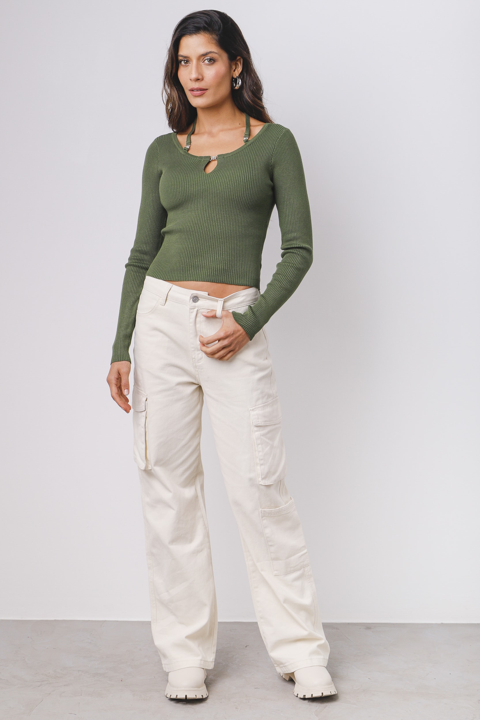 Blusa Tricot Manga Longa Detalhe Decote Verde militar