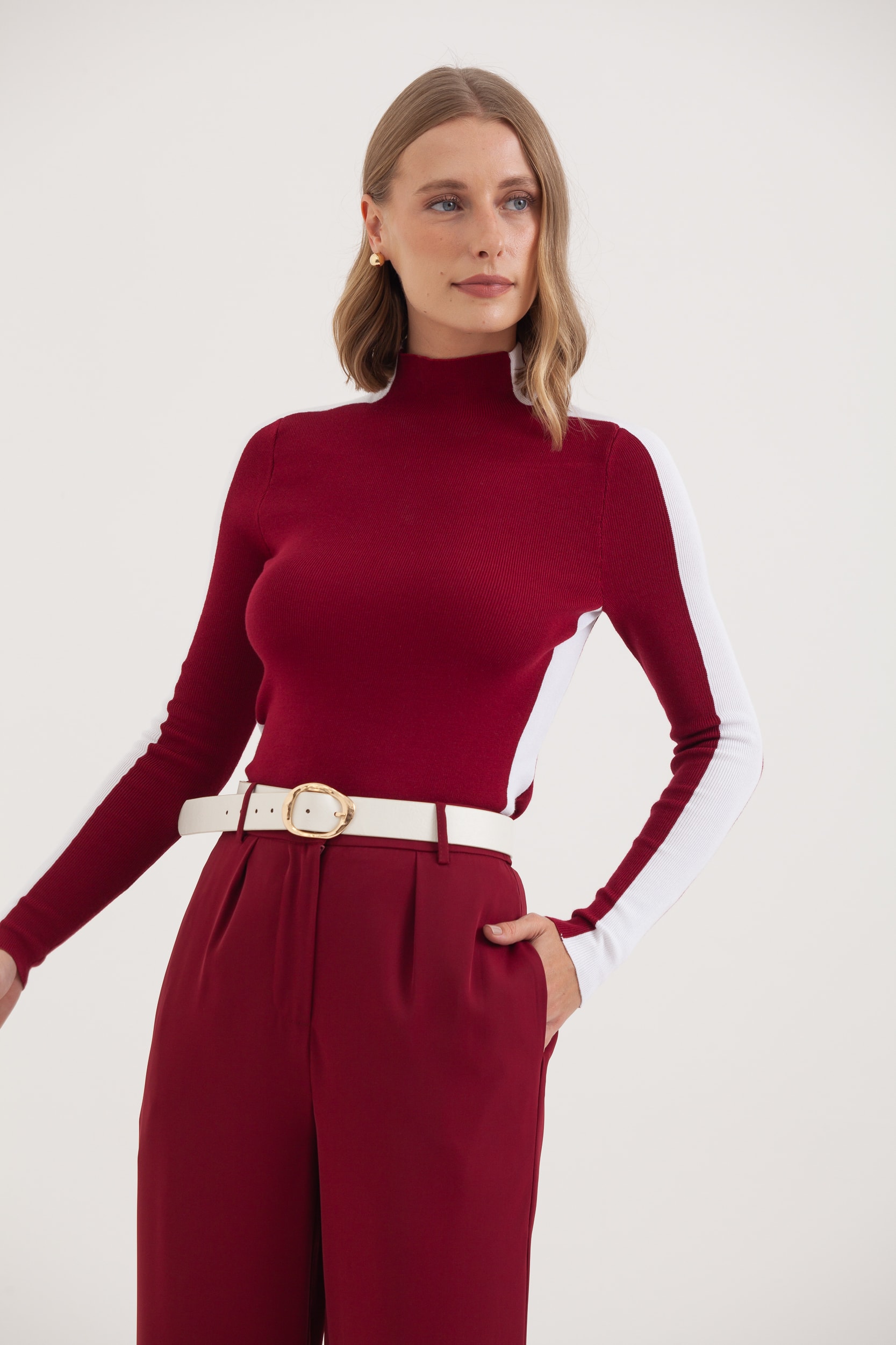Blusa Tricot Manga Longa Listra Laterais Vinho