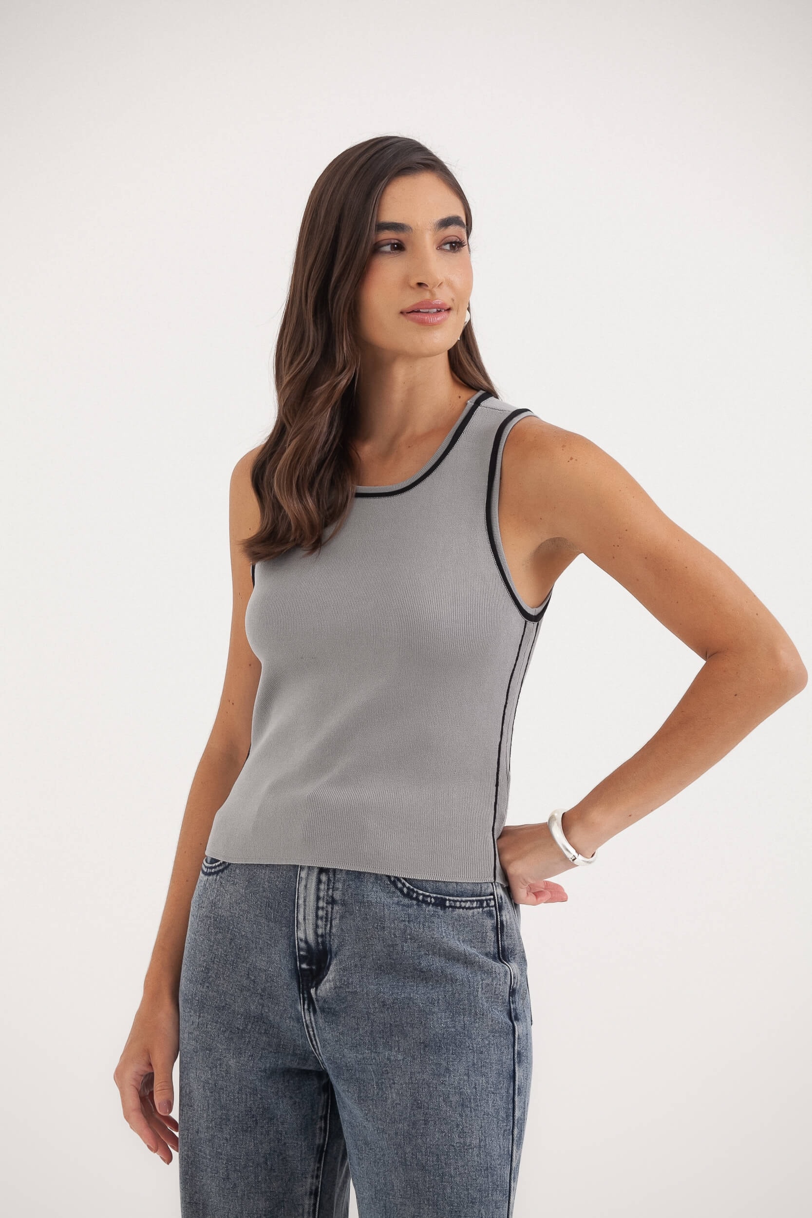 Blusa Tricot Sem Manga Vivos Cinza