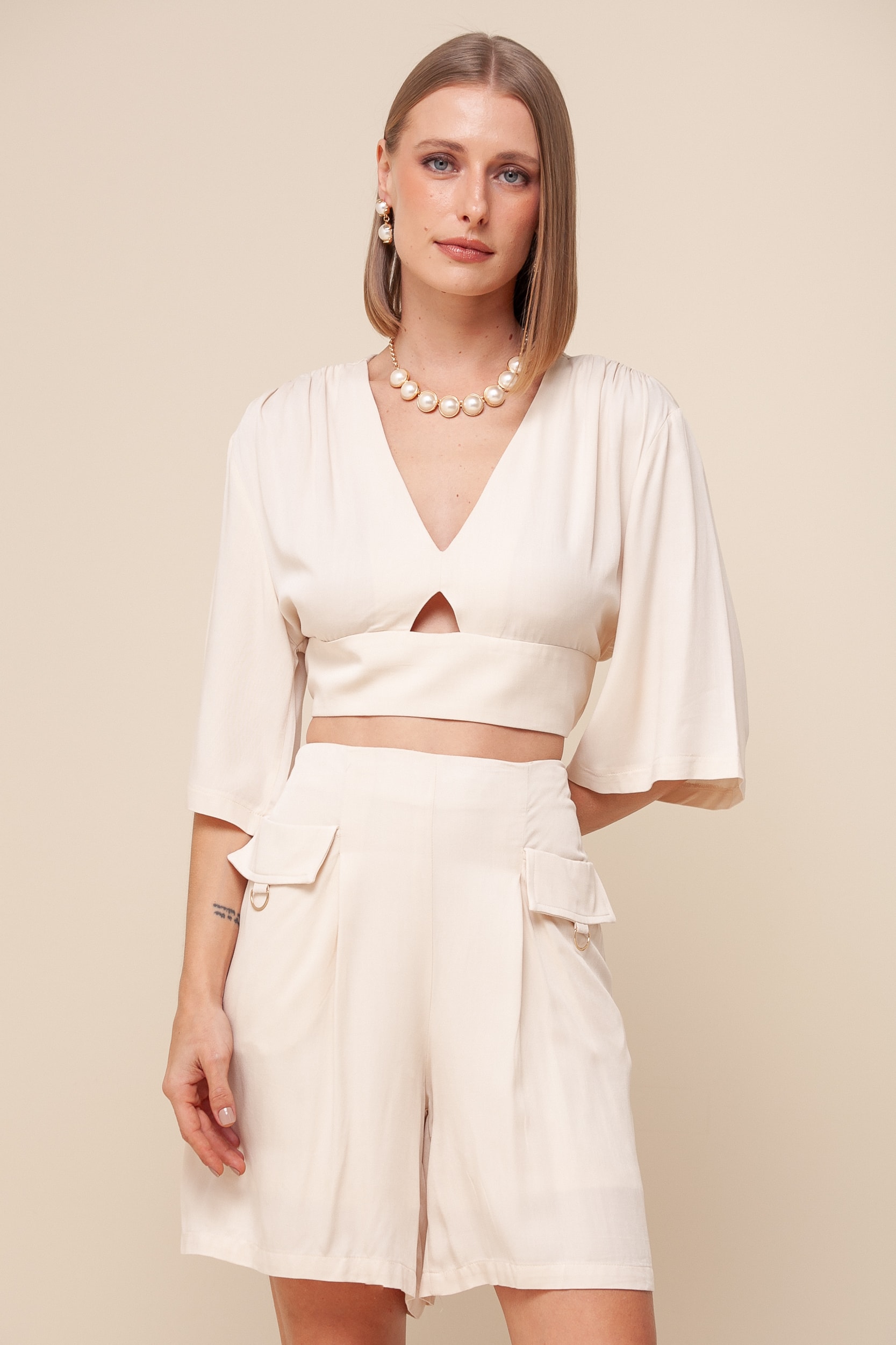 Blusa Viscolinho Manga Morcego   Areia