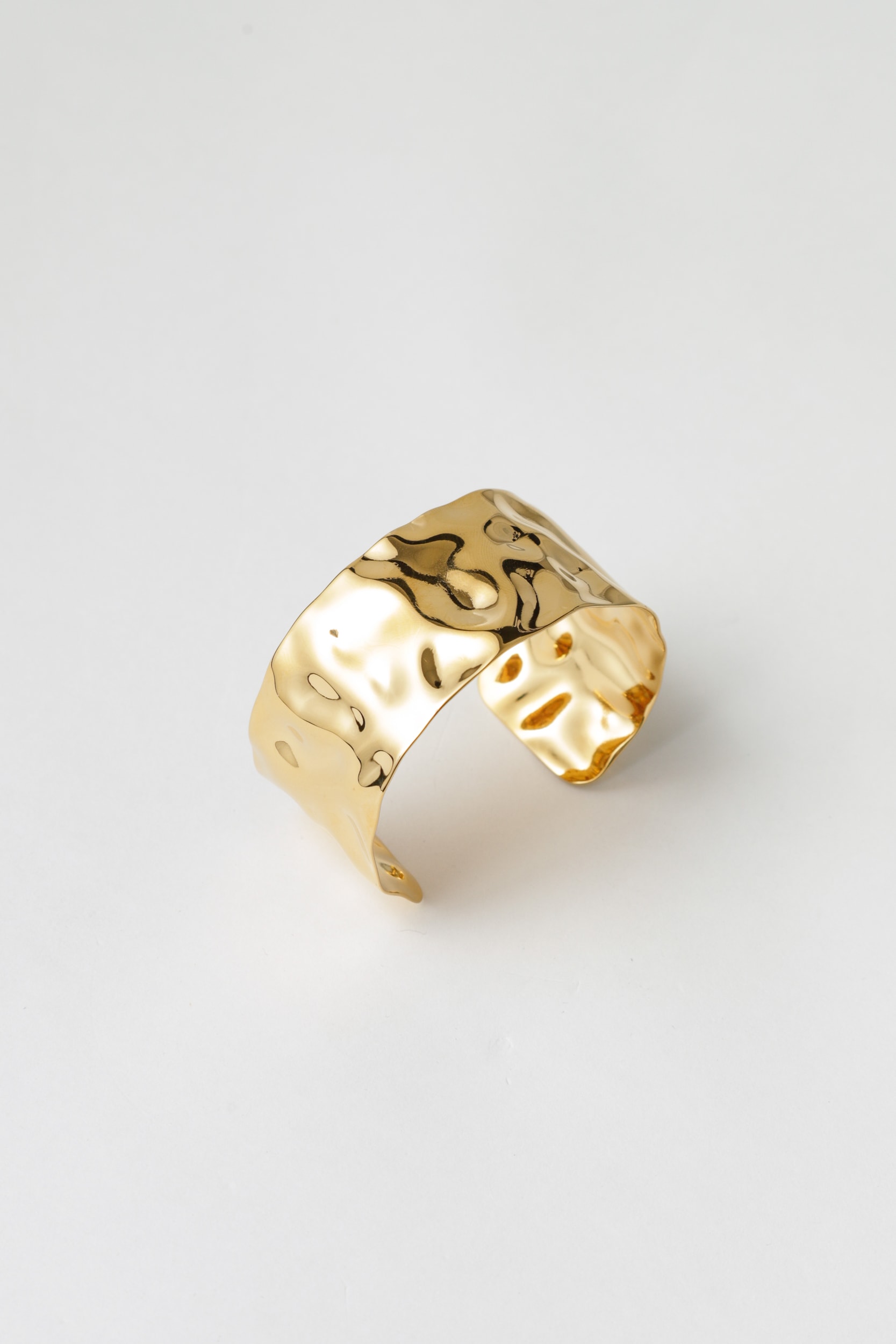 Bracelete Largo Com Textura Amassadinha Dourado