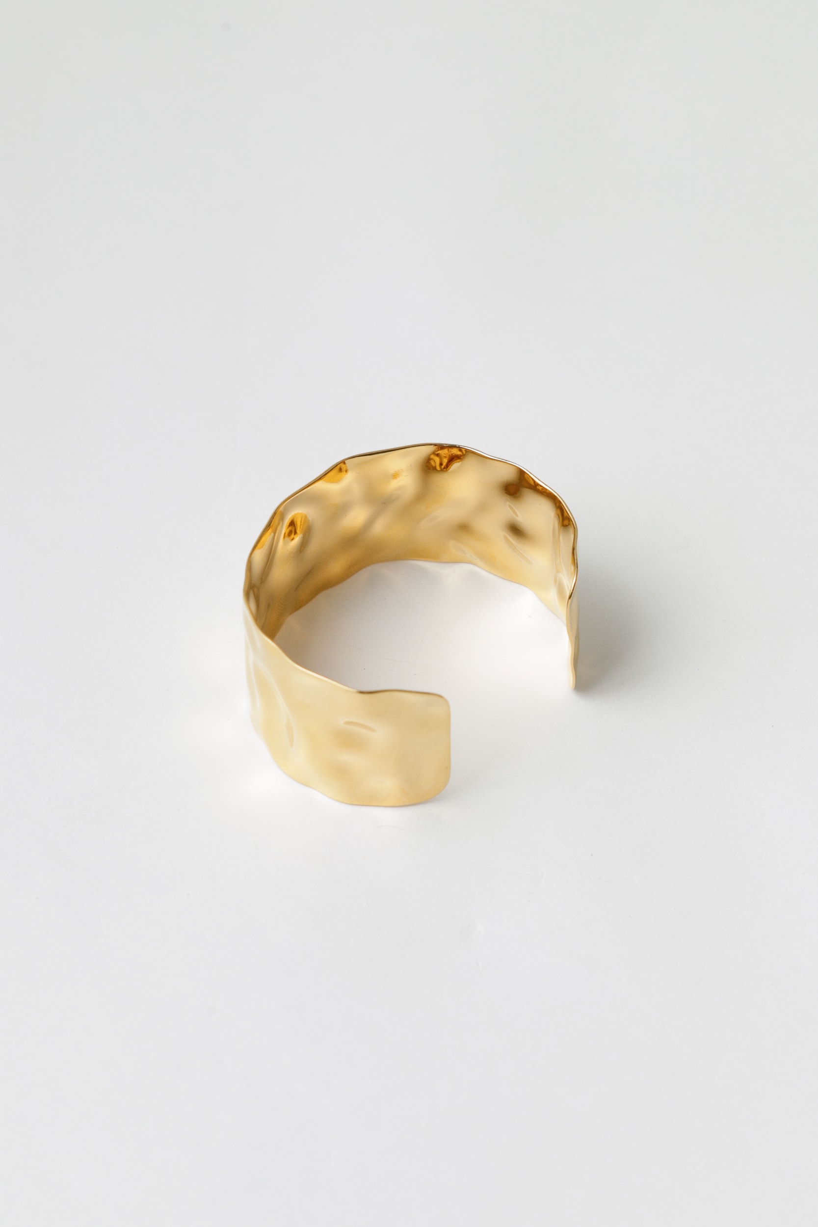 Bracelete Largo Com Textura Amassadinha Dourado