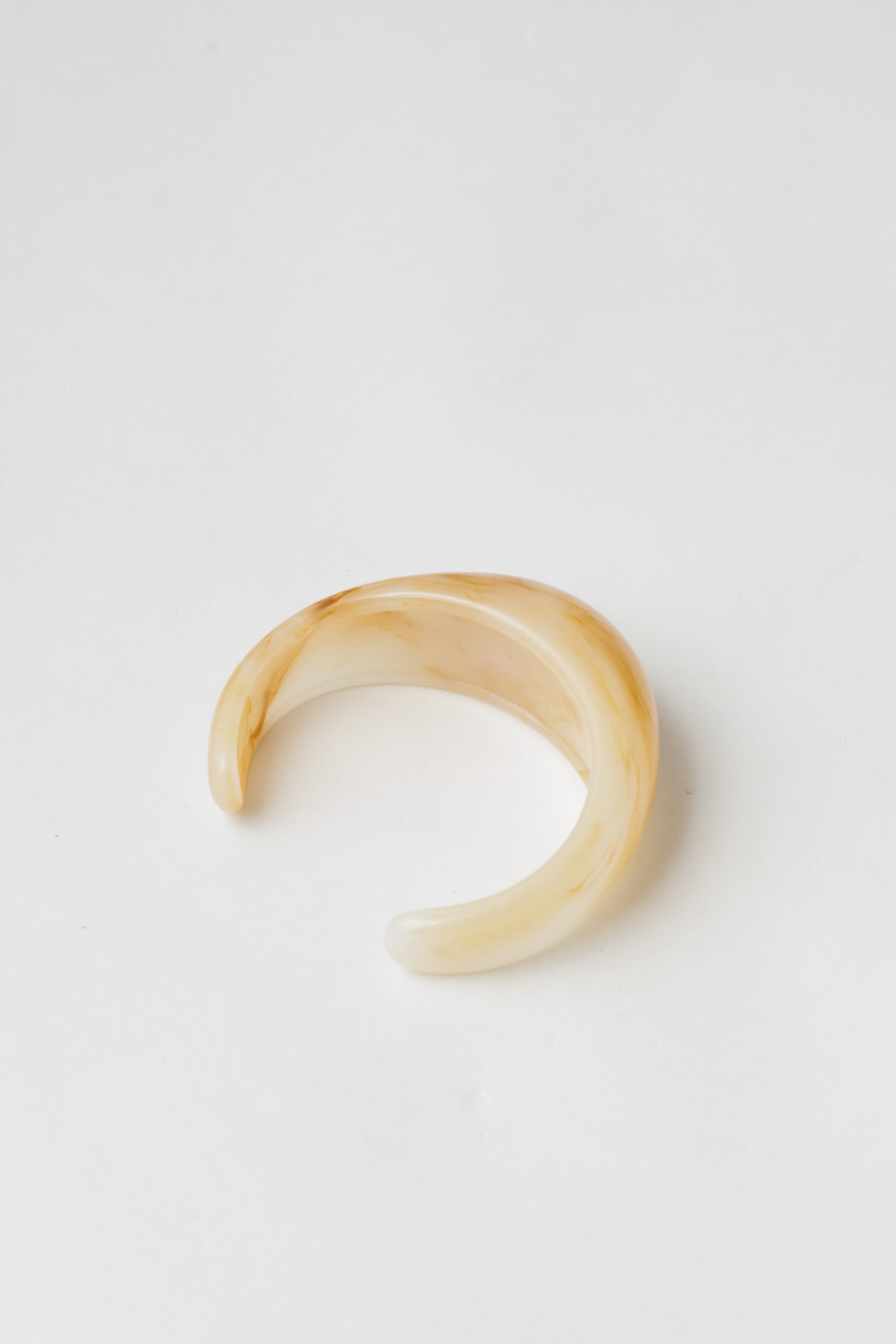 Bracelete Resinado Com Abertura Areia