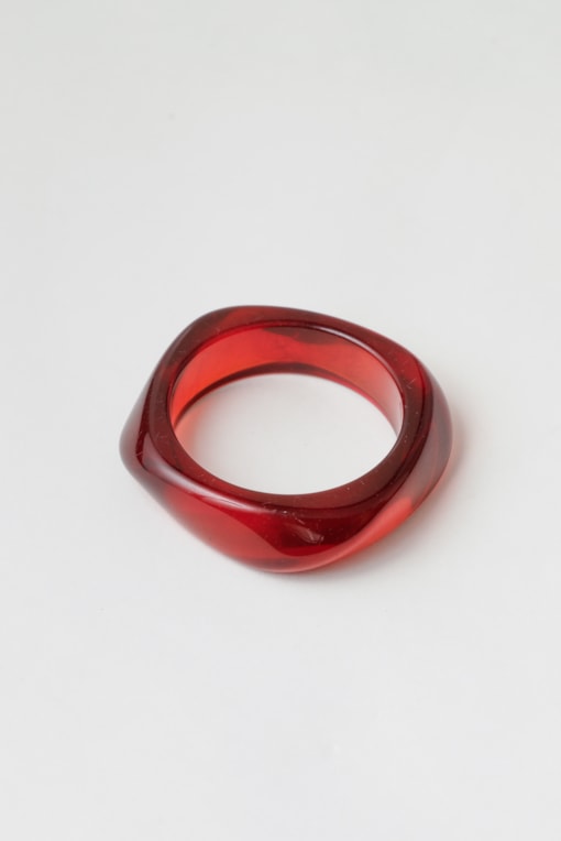 Bracelete Resinado Médio Ondulado Marrom