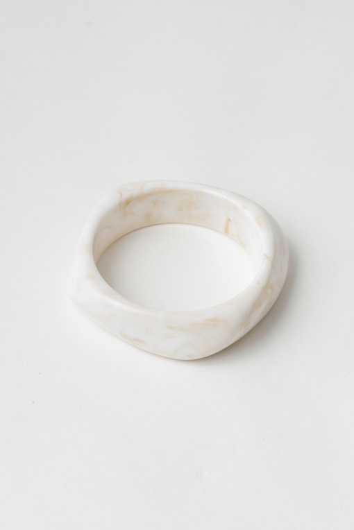 Bracelete Resinado Orgânico Off-white