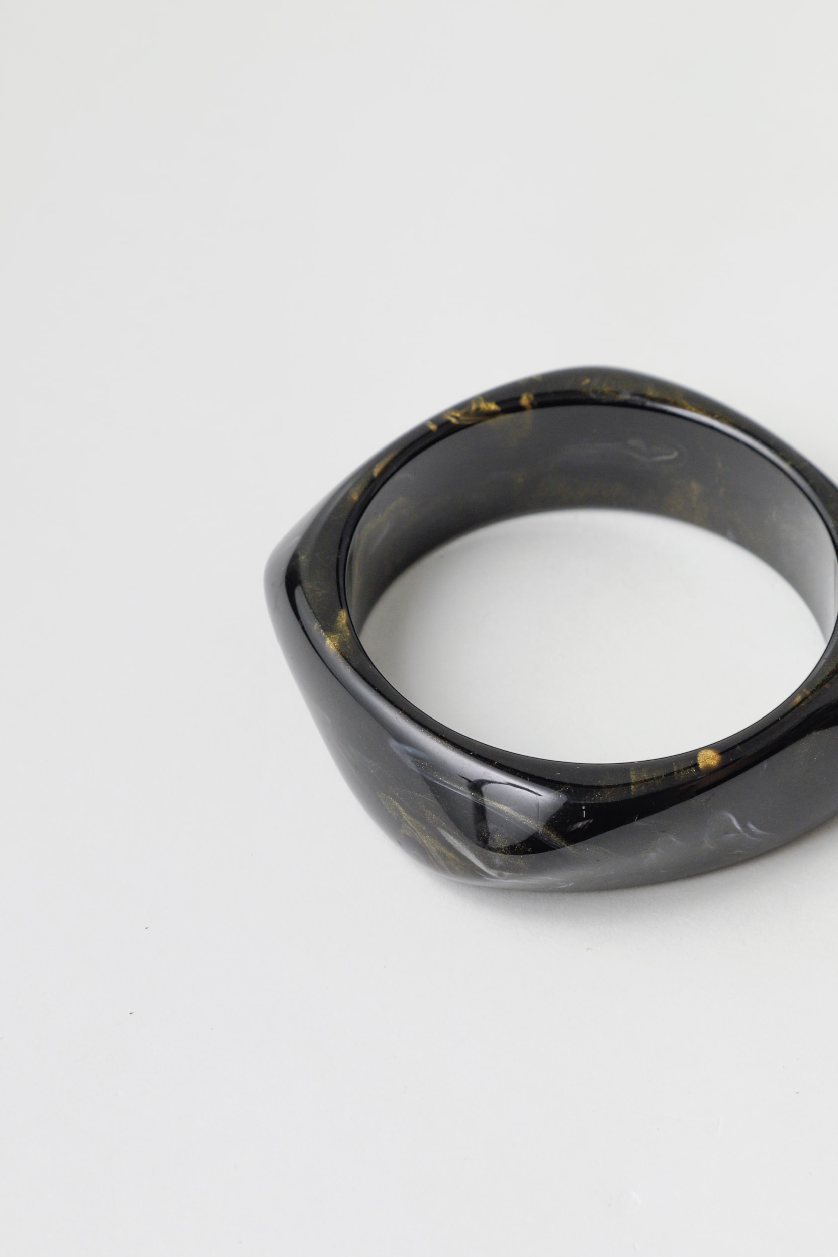 Bracelete Resinado Orgânico Preto