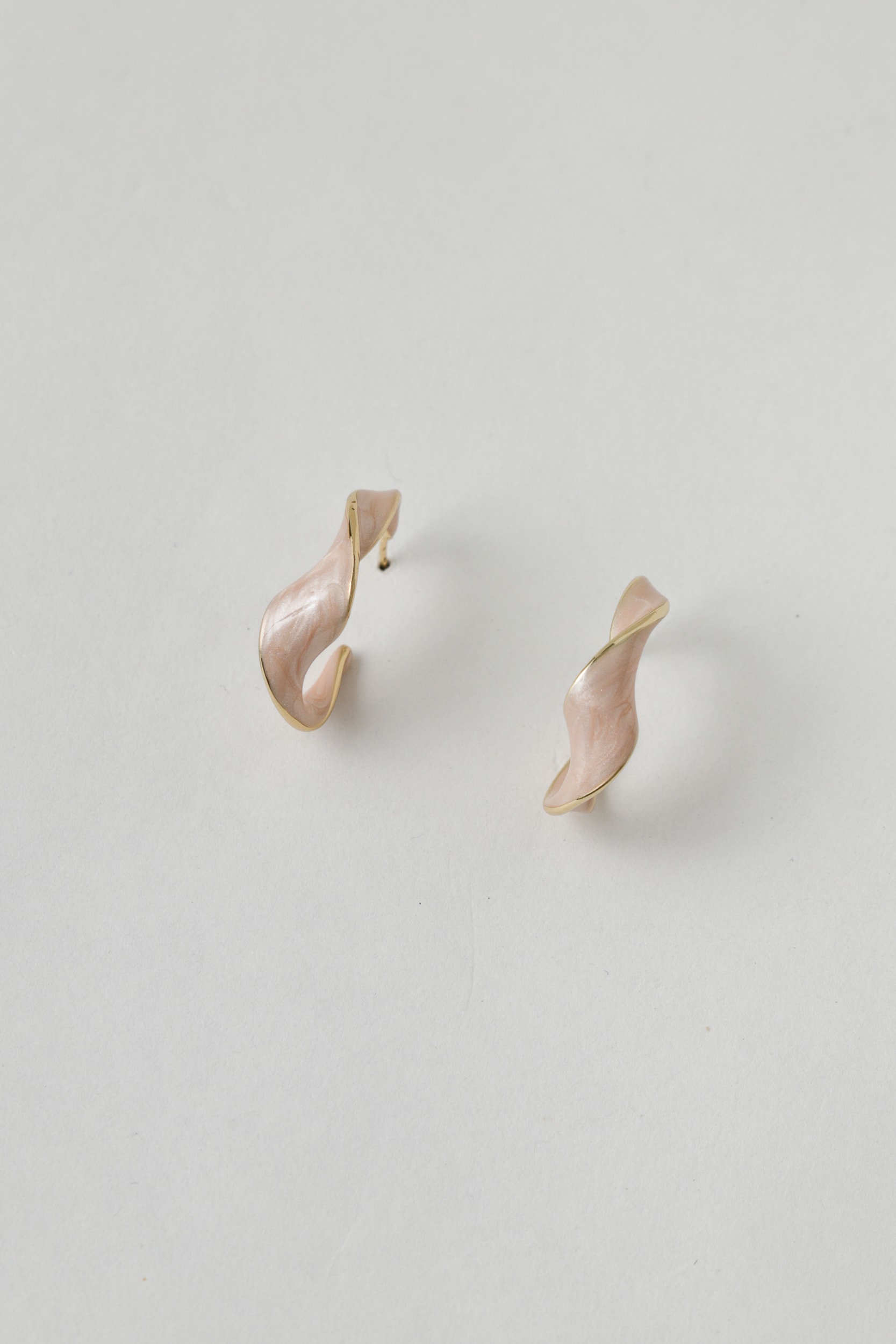 Brinco Argola Pequena Esmaltada Rosa