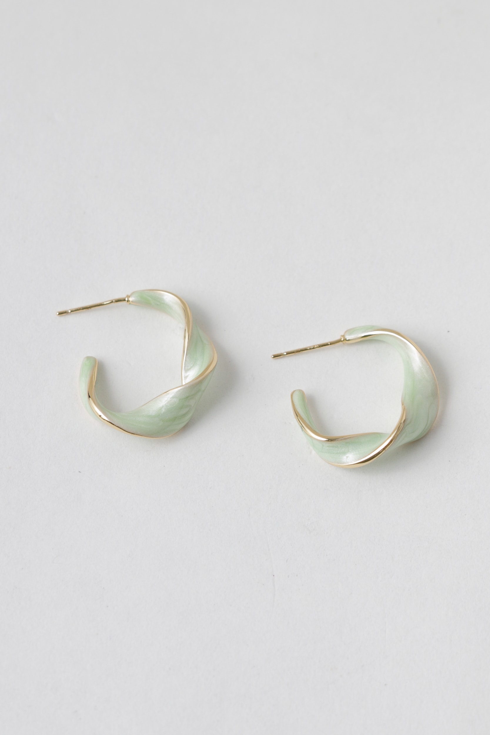 Brinco Argola Pequena Esmaltada Verde água