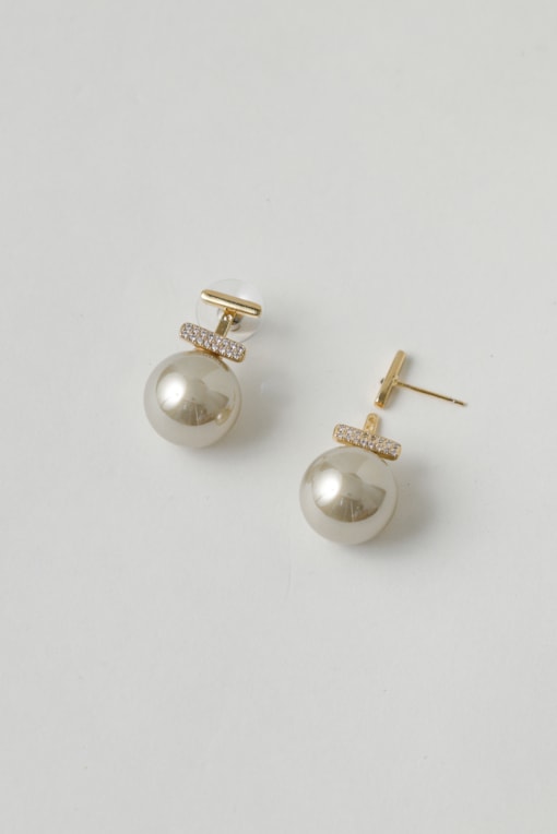 Brinco com Bola de Metal e Strass Dourado