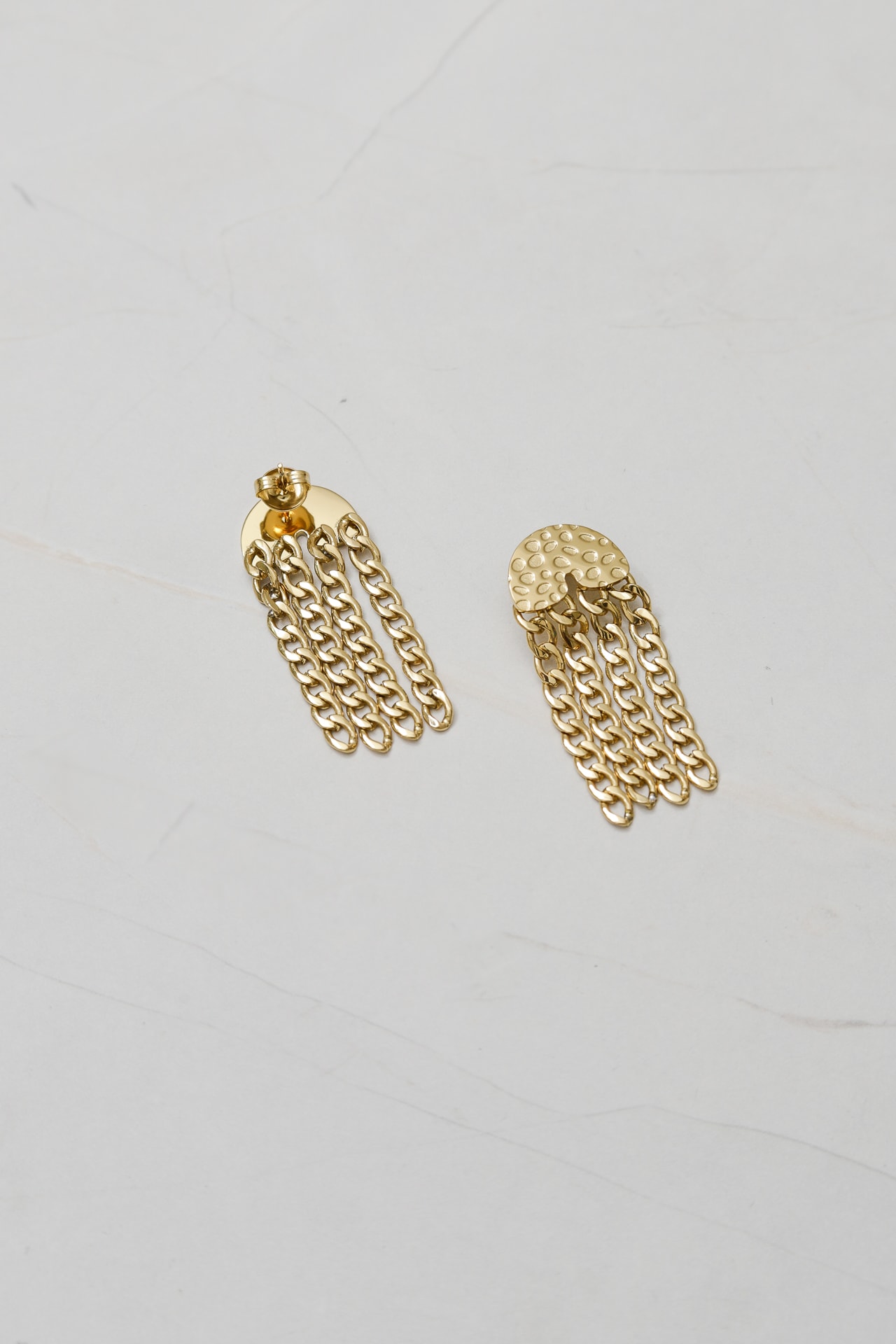 Brinco Correntes Soltas  Dourado