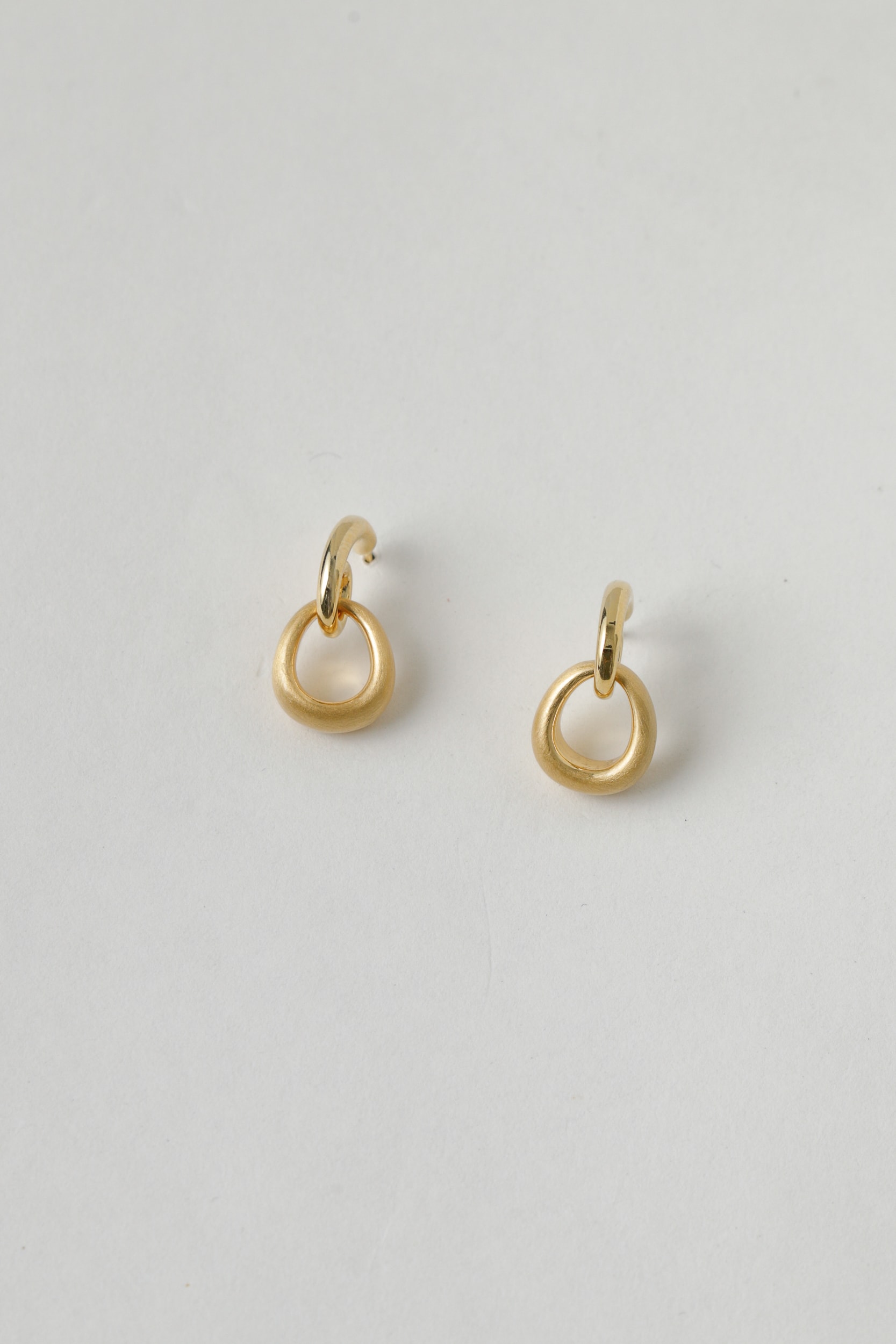 Brinco Elos Bicolores Dourado