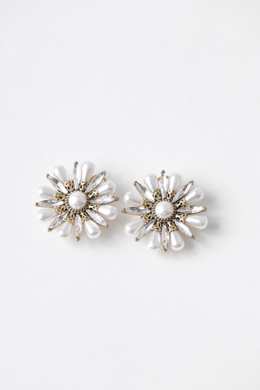 Brinco Flor De Pérolas Dourado