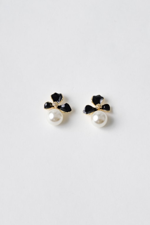 Brinco Flor Esmaltada Com Pérola  Preto
