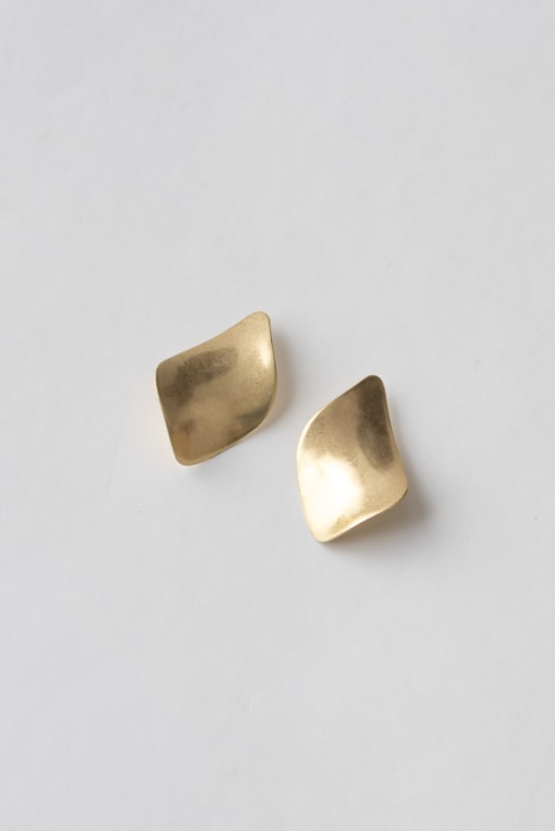 Brinco Folha Escovada Orgânica Dourado