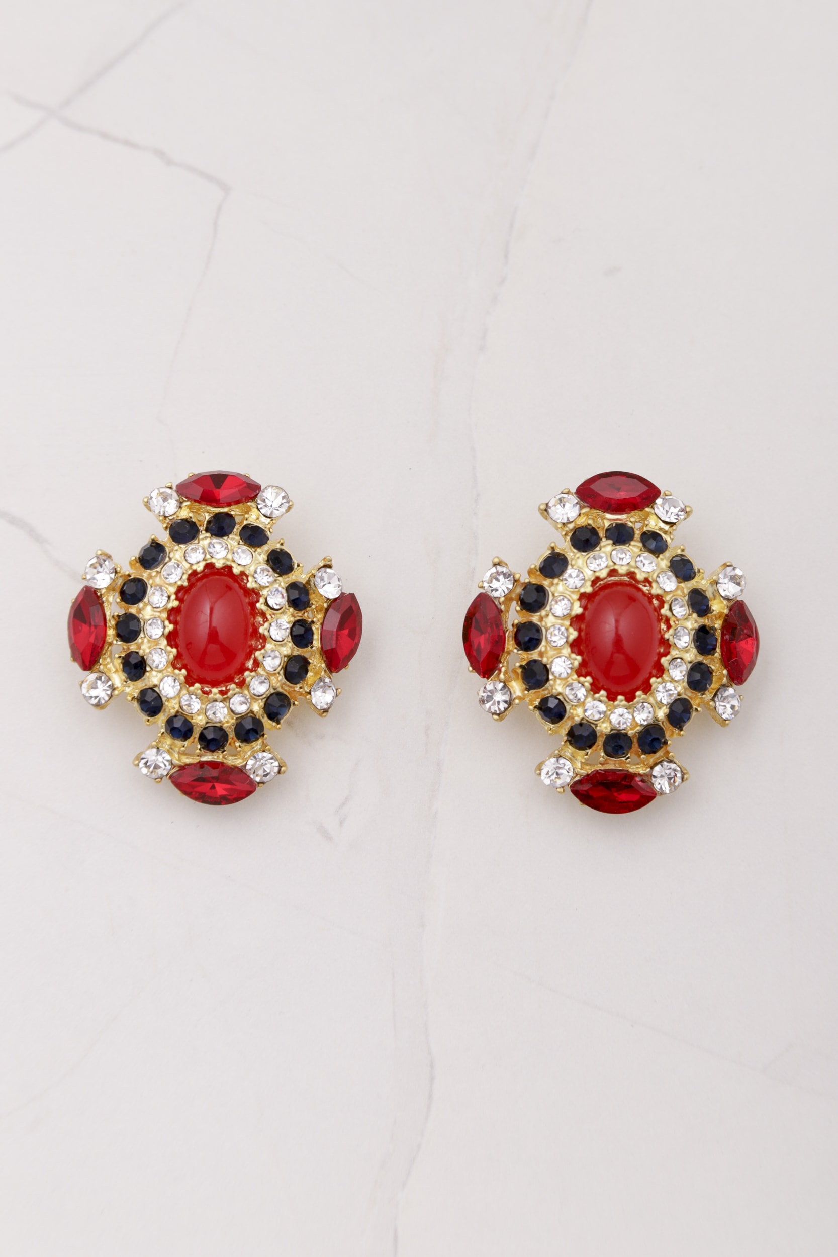 Brinco Multi Pedras Vermelho