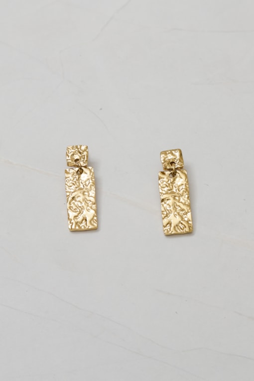 Brinco Pendente Amassado  Dourado