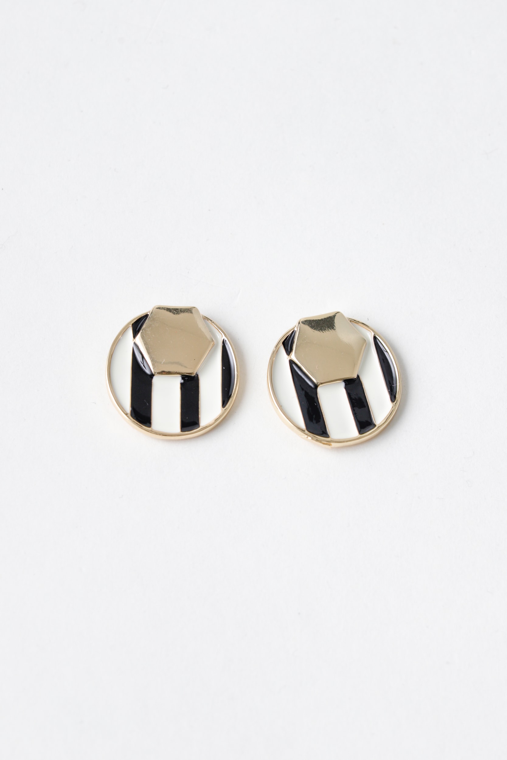 Brinco Redondo Esmaltado Bicolor Listrado Dourado