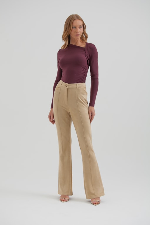 Calça Flare Suede Areia