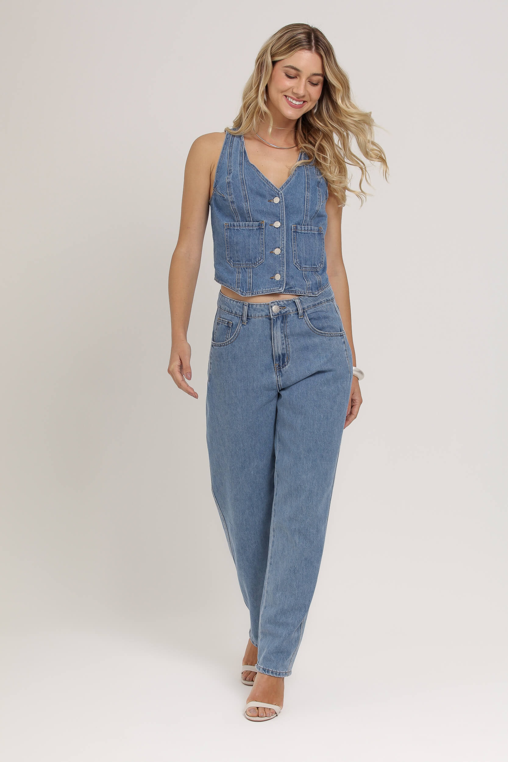 Calça Jeans Reta Detalhe Lateral  Jeans