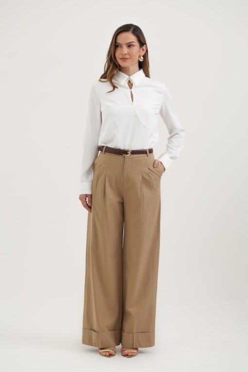 Calça Pantalona Chino Com Pregas Bege