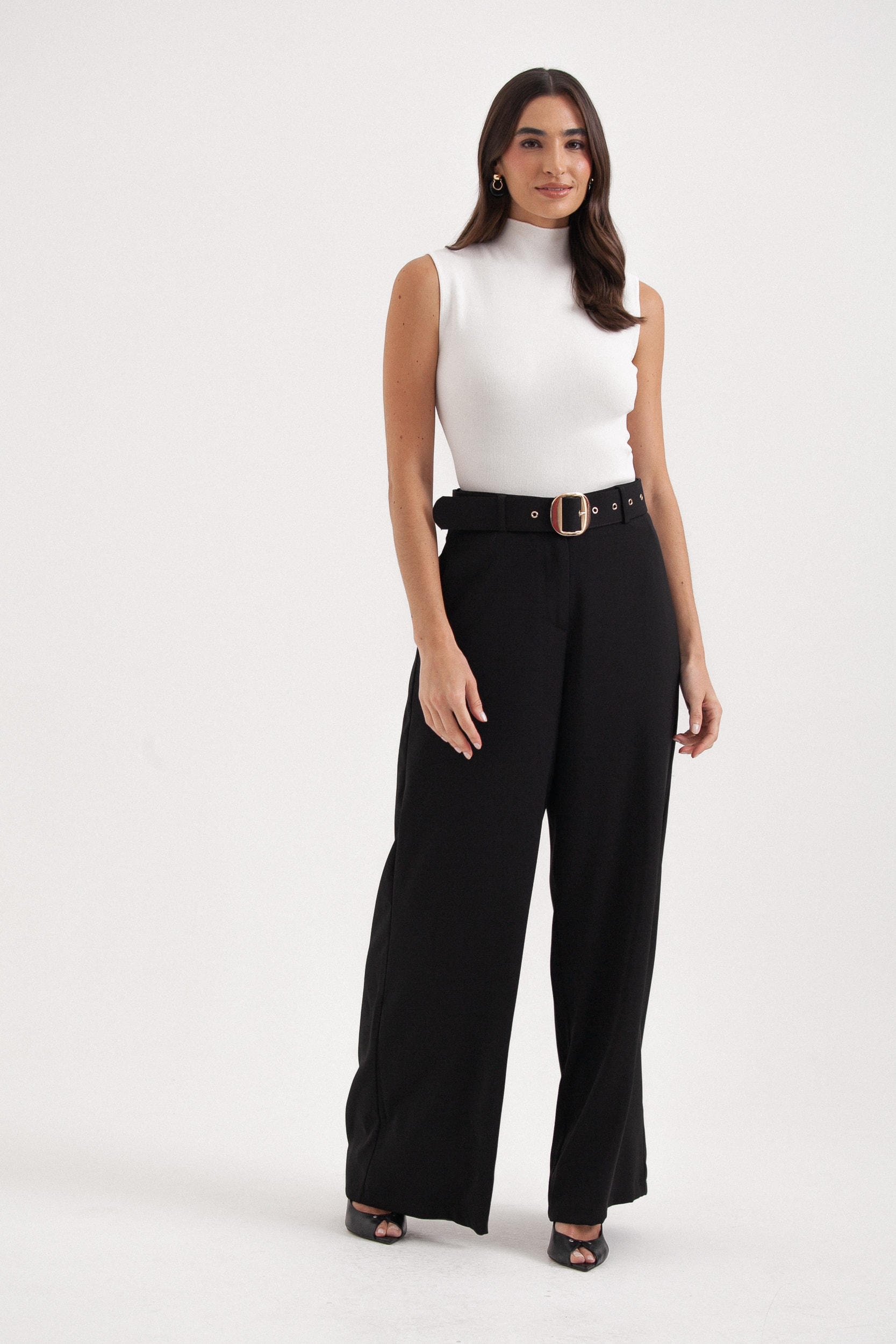 Calça Pantalona Com Cinto Preto