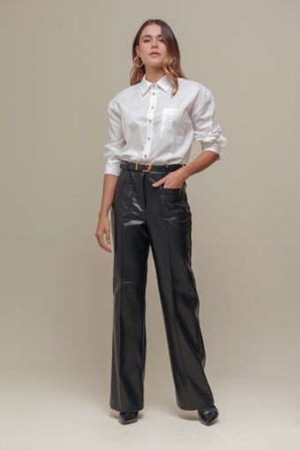 Calça PU Bolsos Frente  Preto