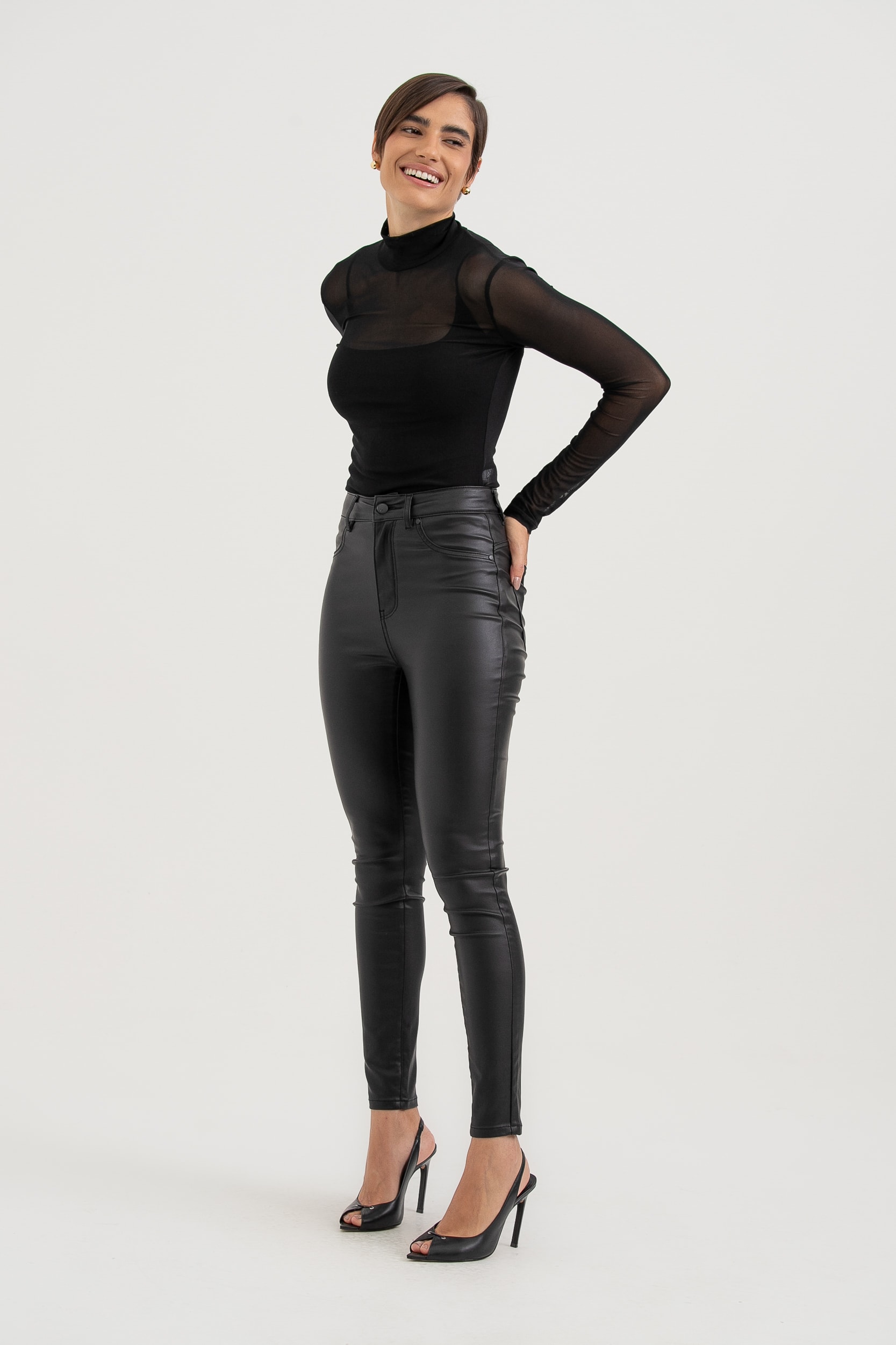 Calça Resinada Skinny Preto