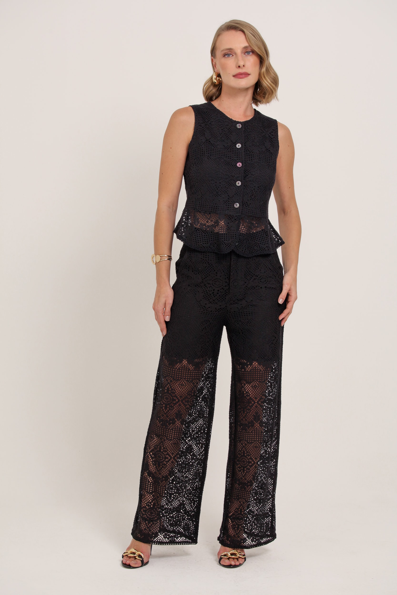 Calça Reta Crochê Preto