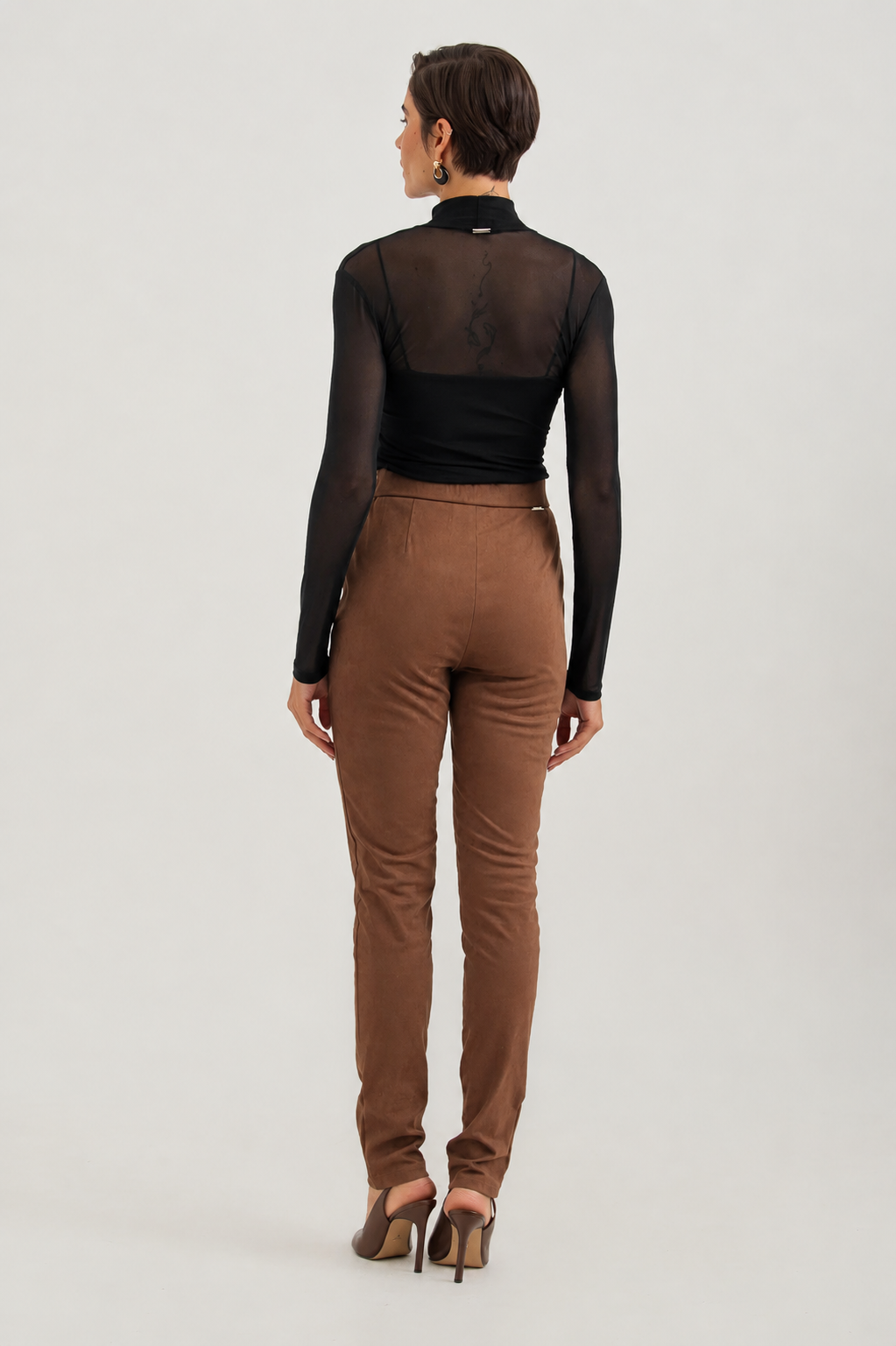 Calça Skinny De Suede Marrom