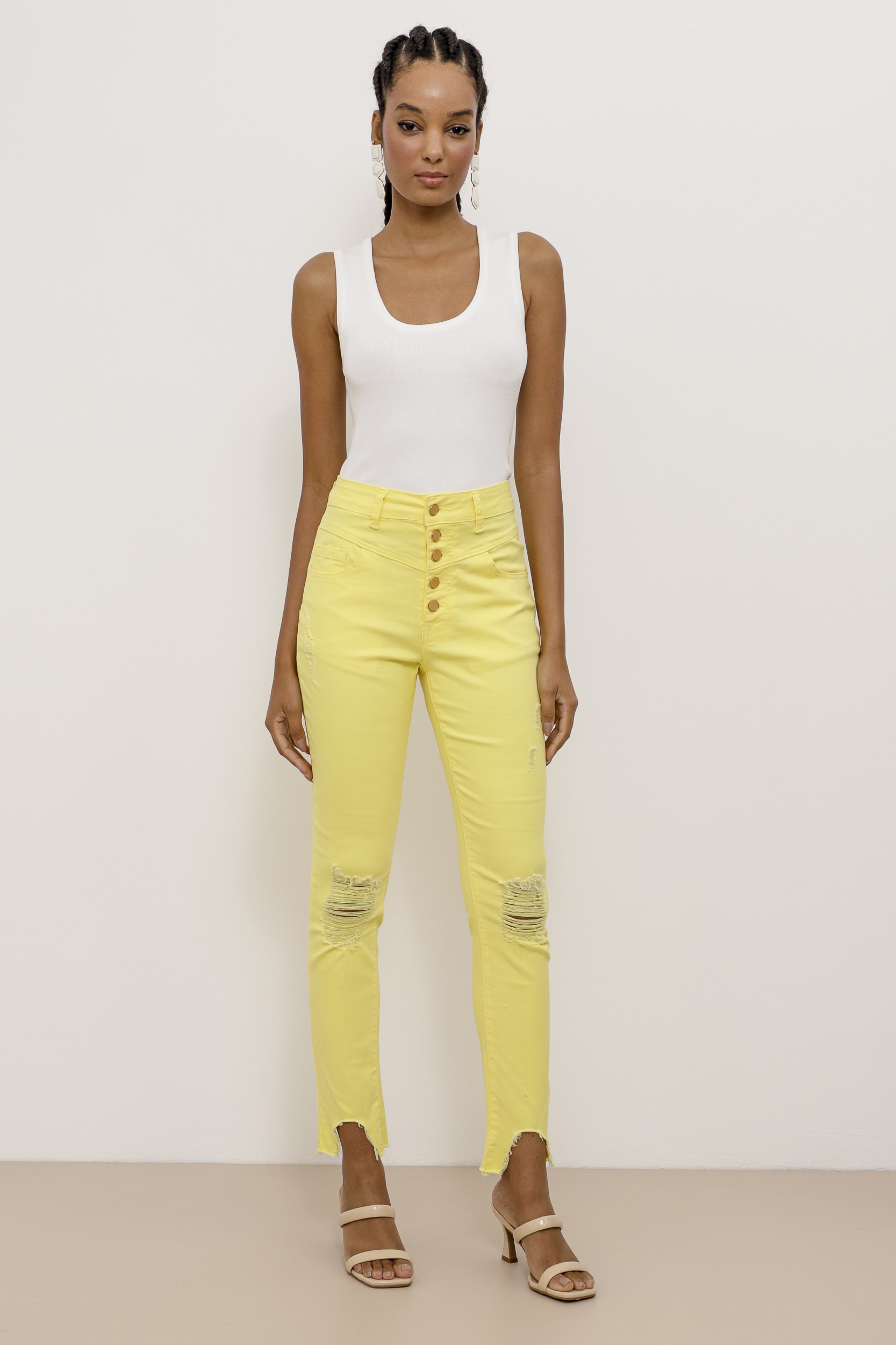 Calça Skinny Sarja Puídos Recortes  Amarelo