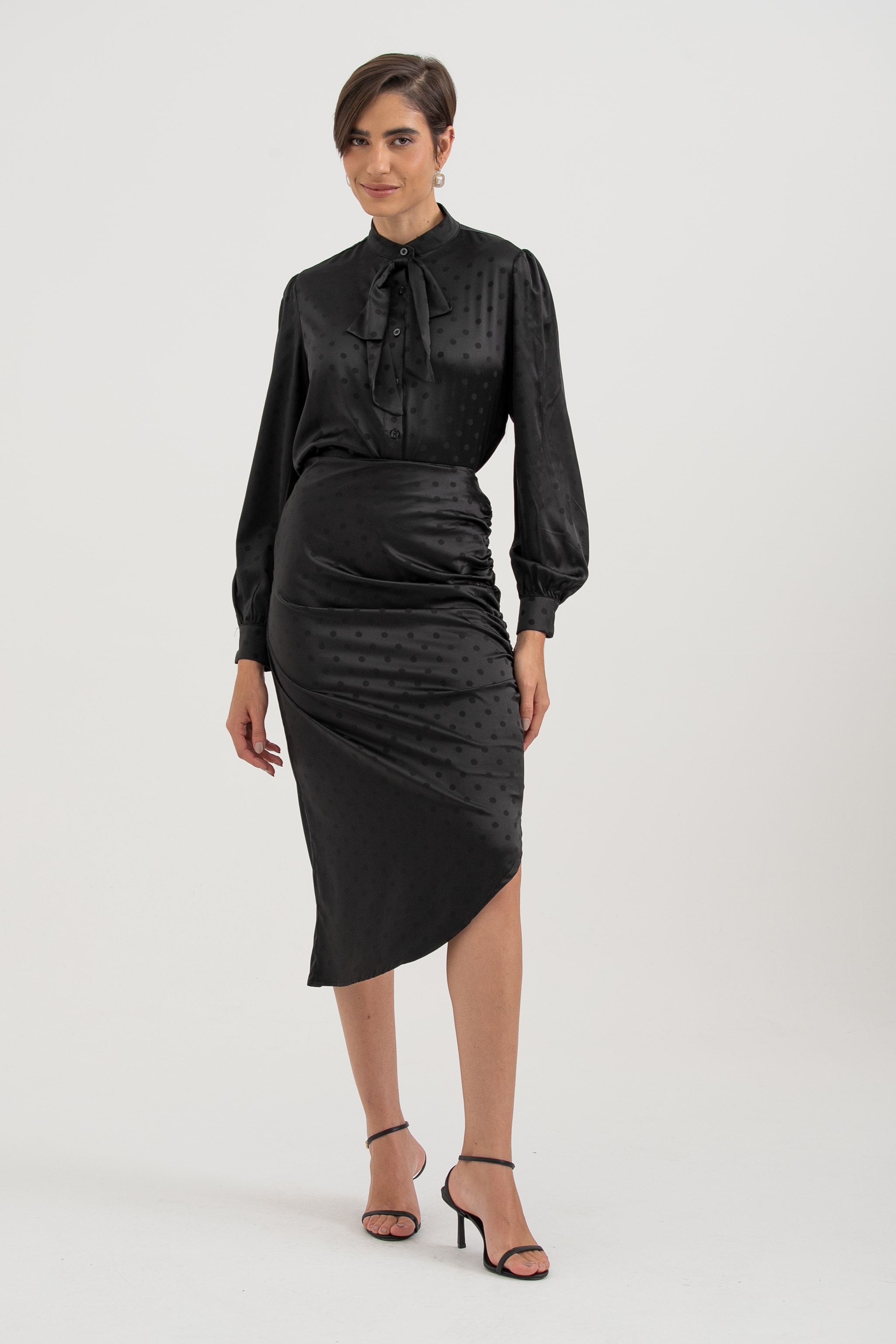 Camisa Com Laço Acetinada  Preto