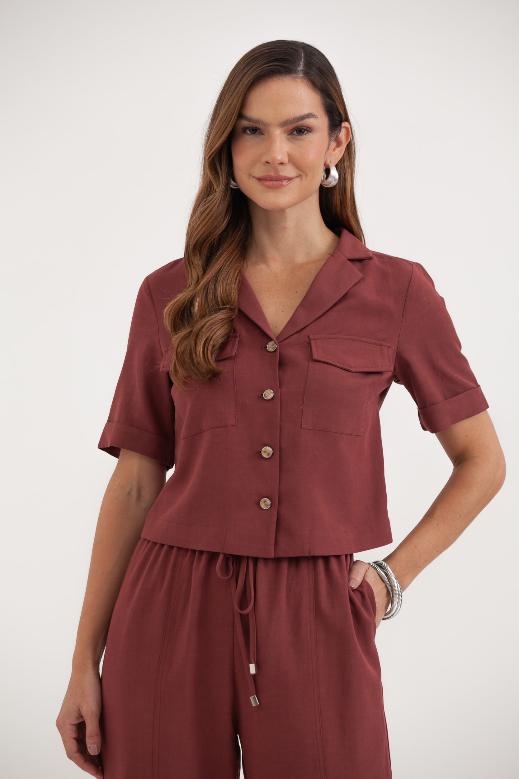 Camisa Linho Com Bolsos E Amarração Marrom