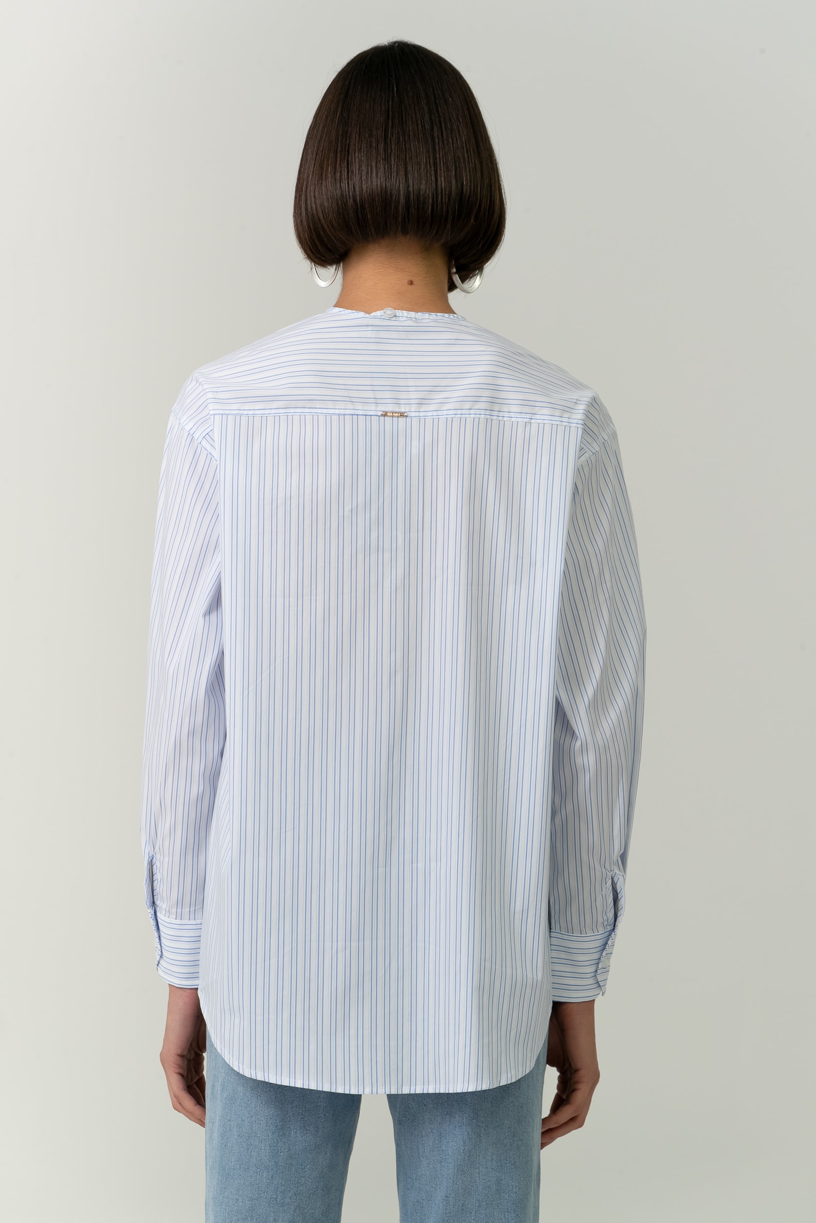 Camisa Listrada Gola Laço Azul