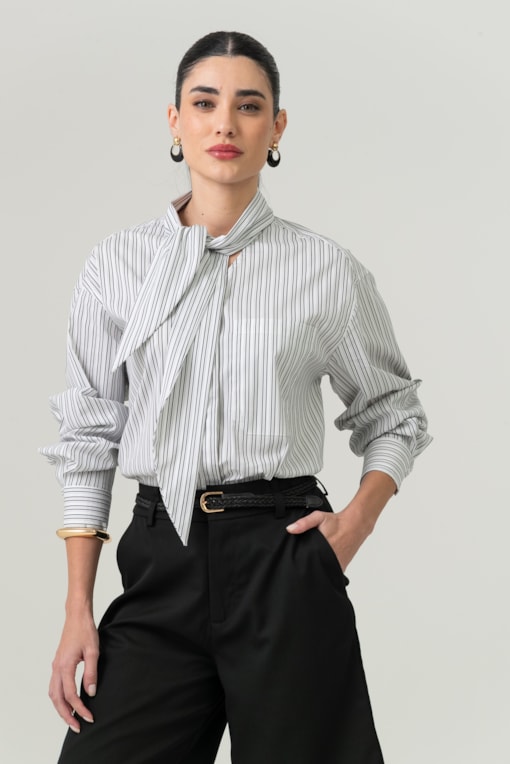 Camisa Listrada Gola Laço Preto