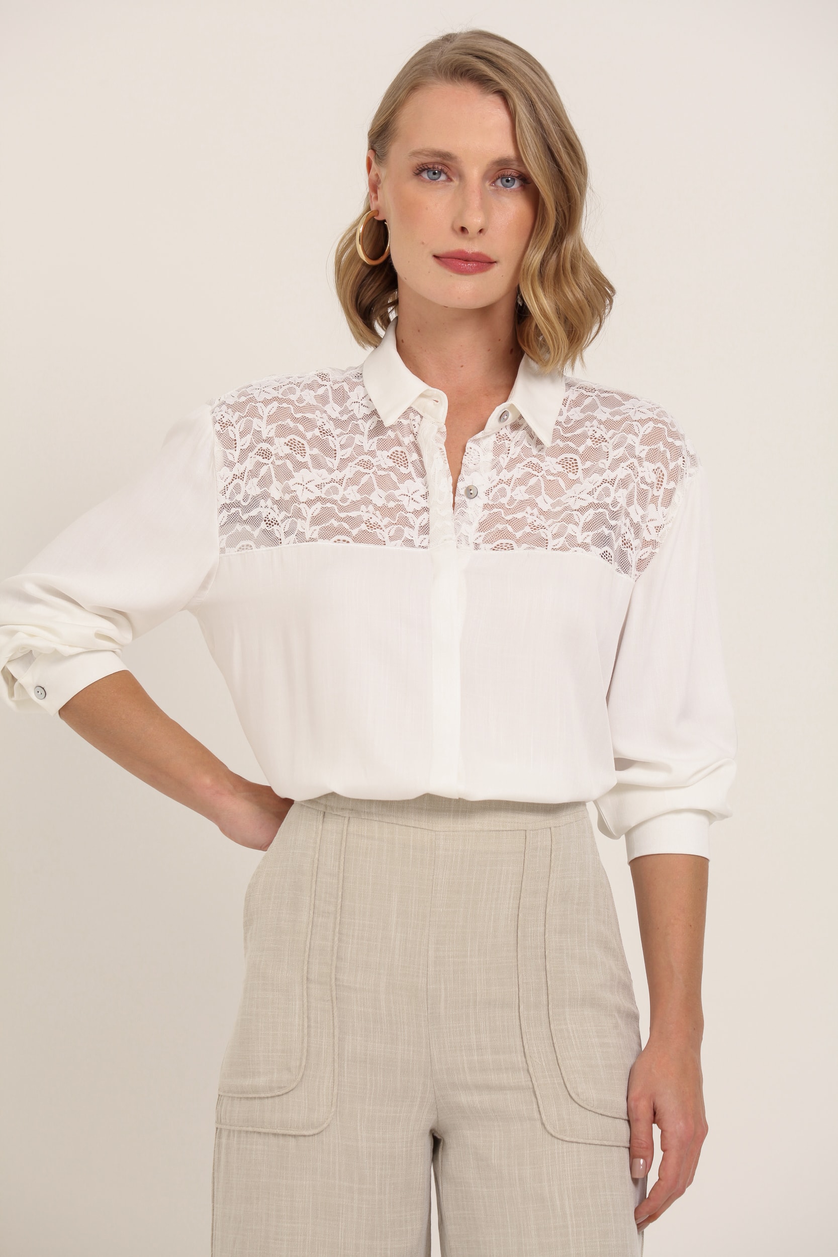 Camisa Social Com Detalhe Em Renda Branco