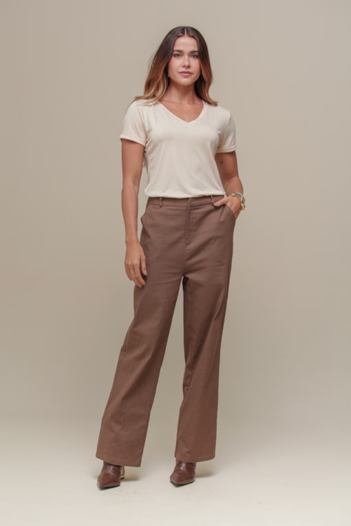 Camiseta Basic Decote V  Bege